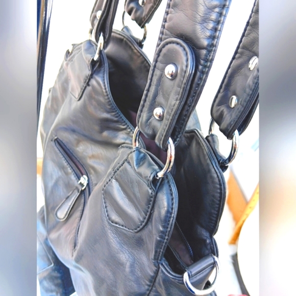 The MID-NIGHT SACRIFICE Pocketbook - Picture 4 of 16